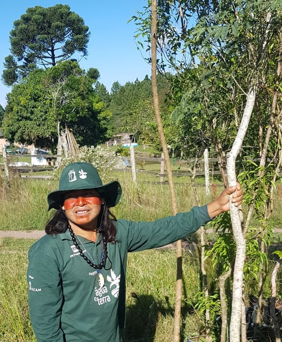 Projeto Ar, Água e Terra: Vida e Cultura Guarani realizou plantio em aldeia indígena em Porto Alegre no Dia Internacional das Florestas